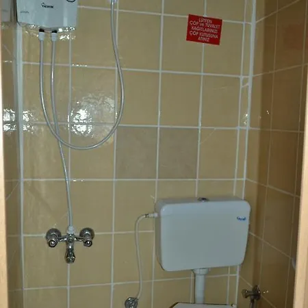 Antikhan בית הארחה