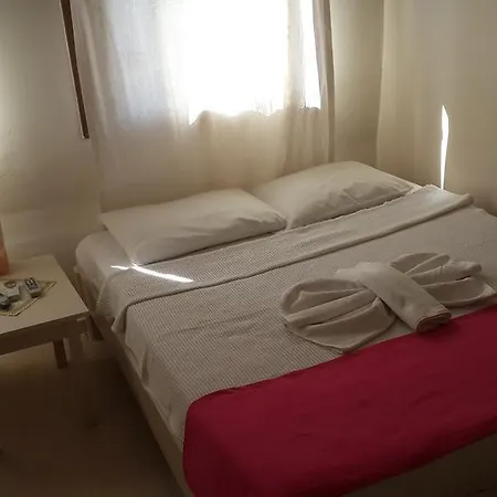 Antikhan בית הארחה