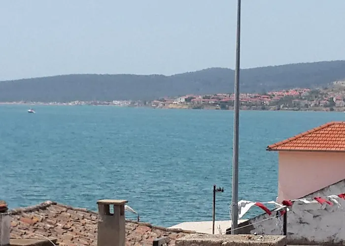 Antikhan 招待所 Ayvalı